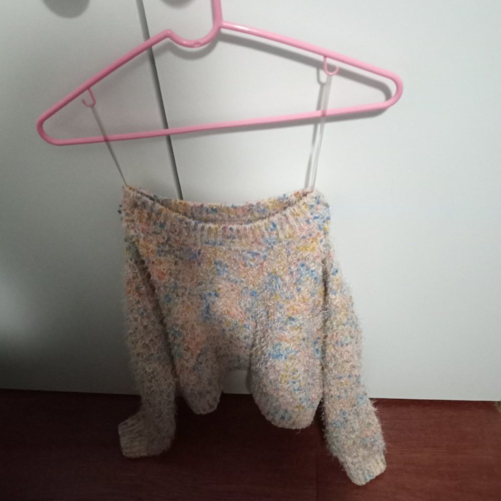 Sweater - Picture 3 of 4